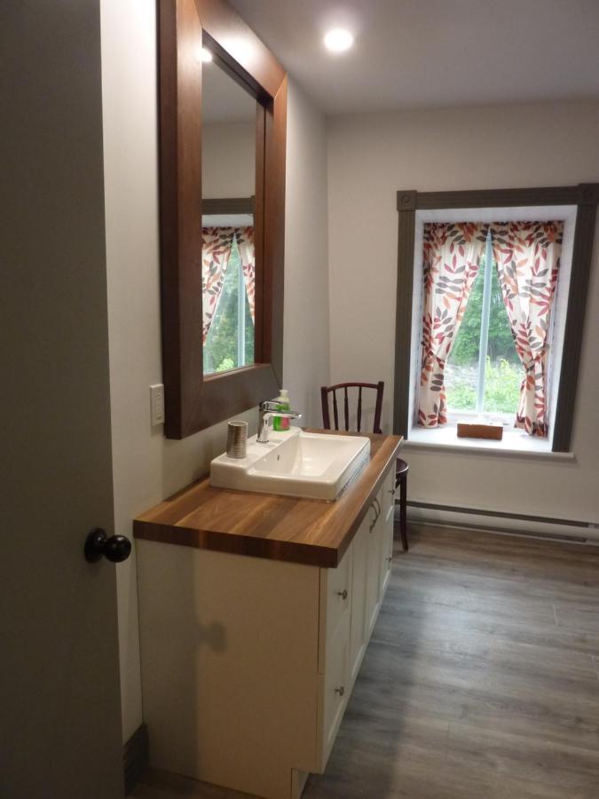 Petite Plaisance Appartements La Malbaie Esterno foto