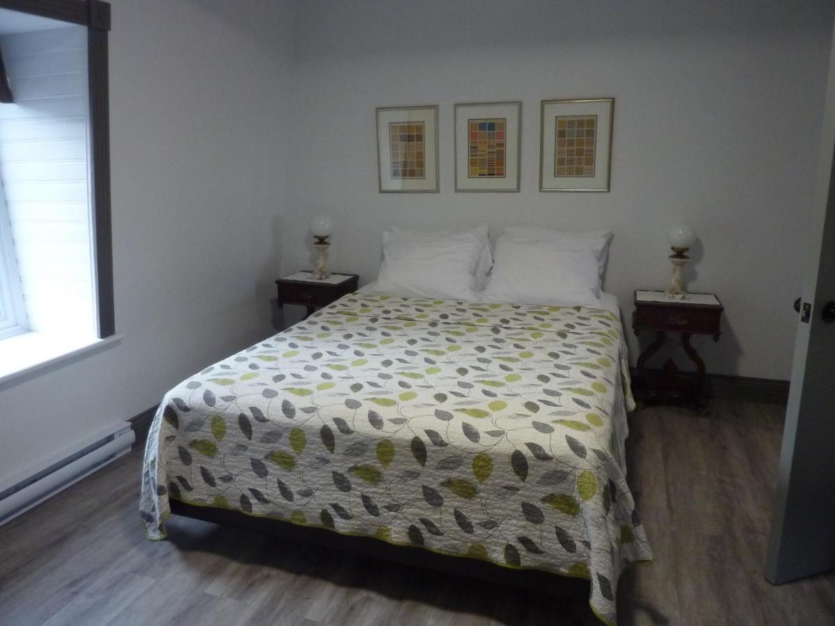 Petite Plaisance Appartements La Malbaie Esterno foto