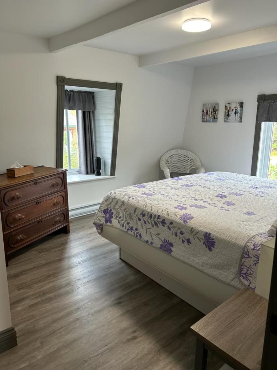 Petite Plaisance Appartements La Malbaie Esterno foto