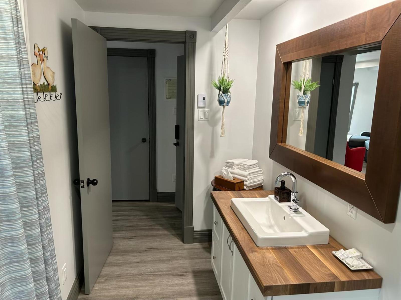 Petite Plaisance Appartements La Malbaie Esterno foto